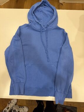Women’s Pullover Hooded Sweatshirt in Periwinkle Blue